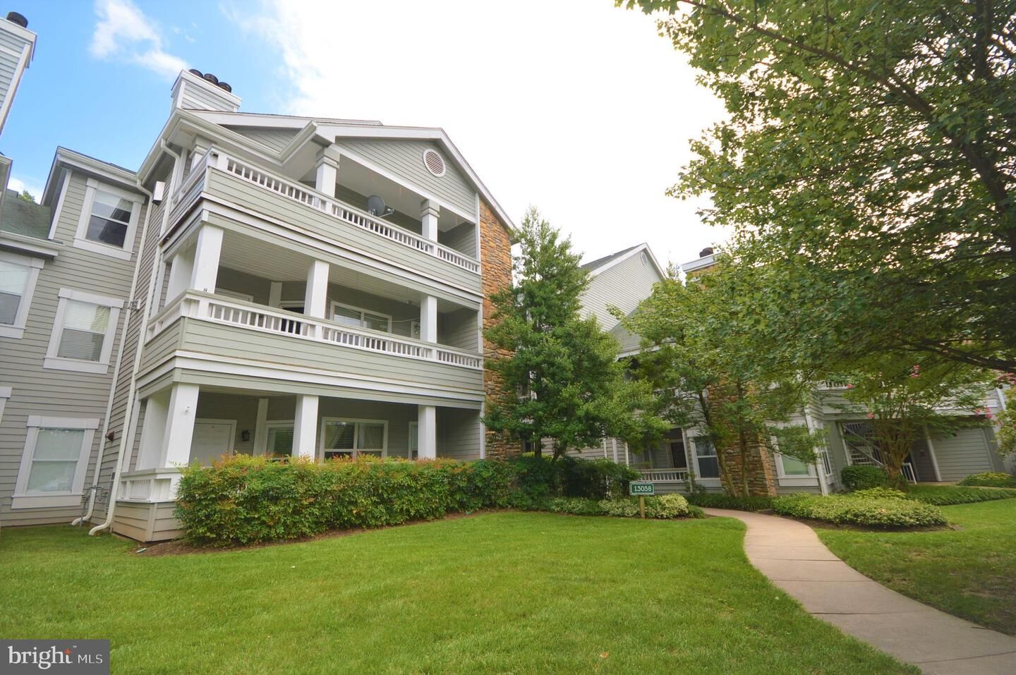 Property Photo:  13058 Autumn Woods Way 301  VA 22033 
