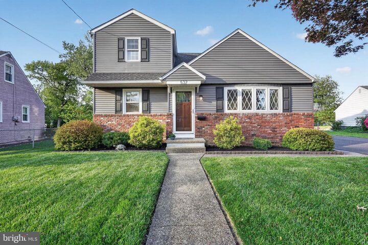 Property Photo:  537 Dewey Parker Avenue  NJ 08106 