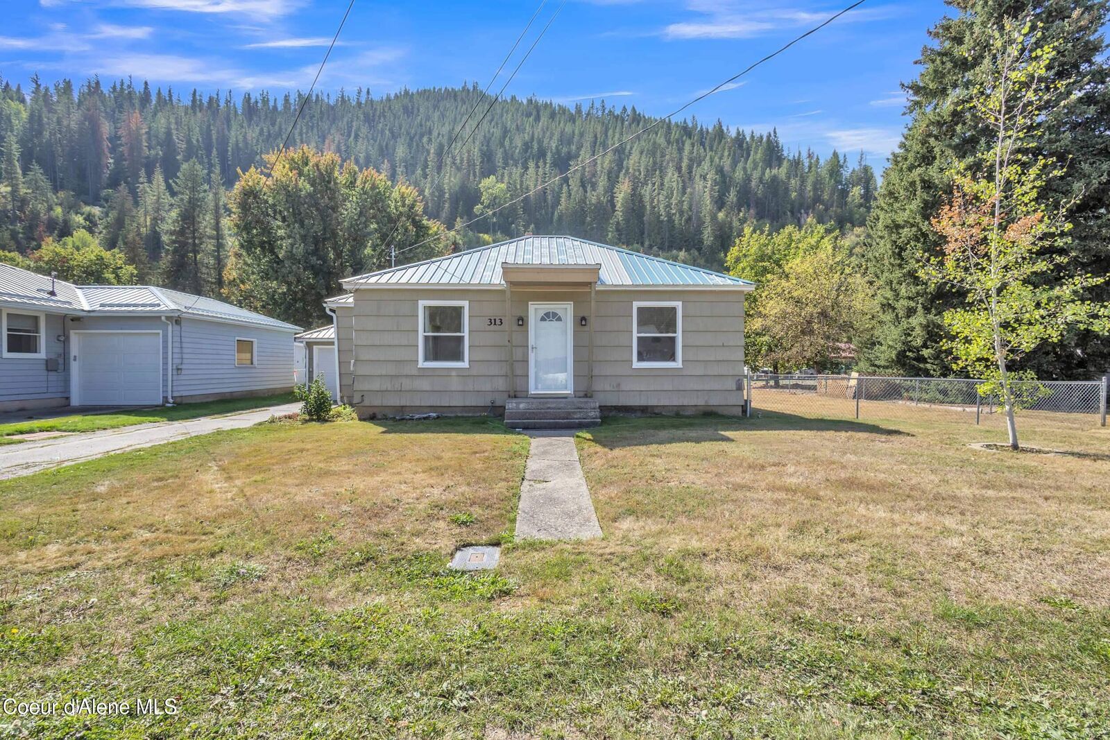 Property Photo:  313 E Larch Ave  ID 83849 