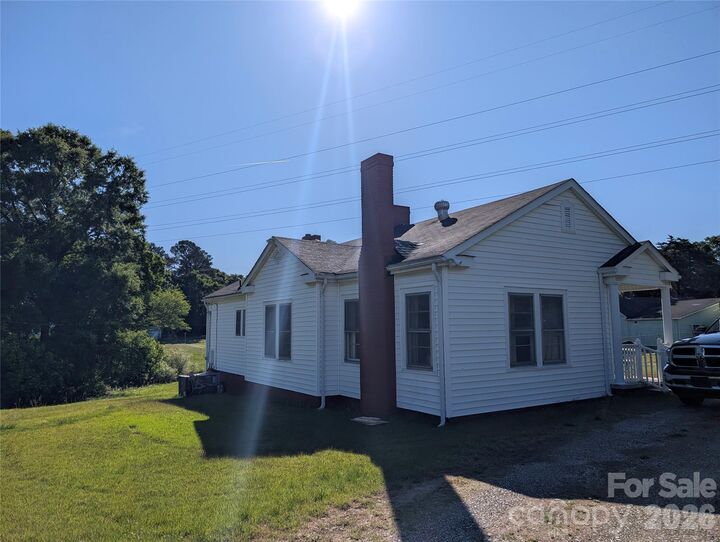 Property Photo:  1365 Yancey Street  SC 29720 