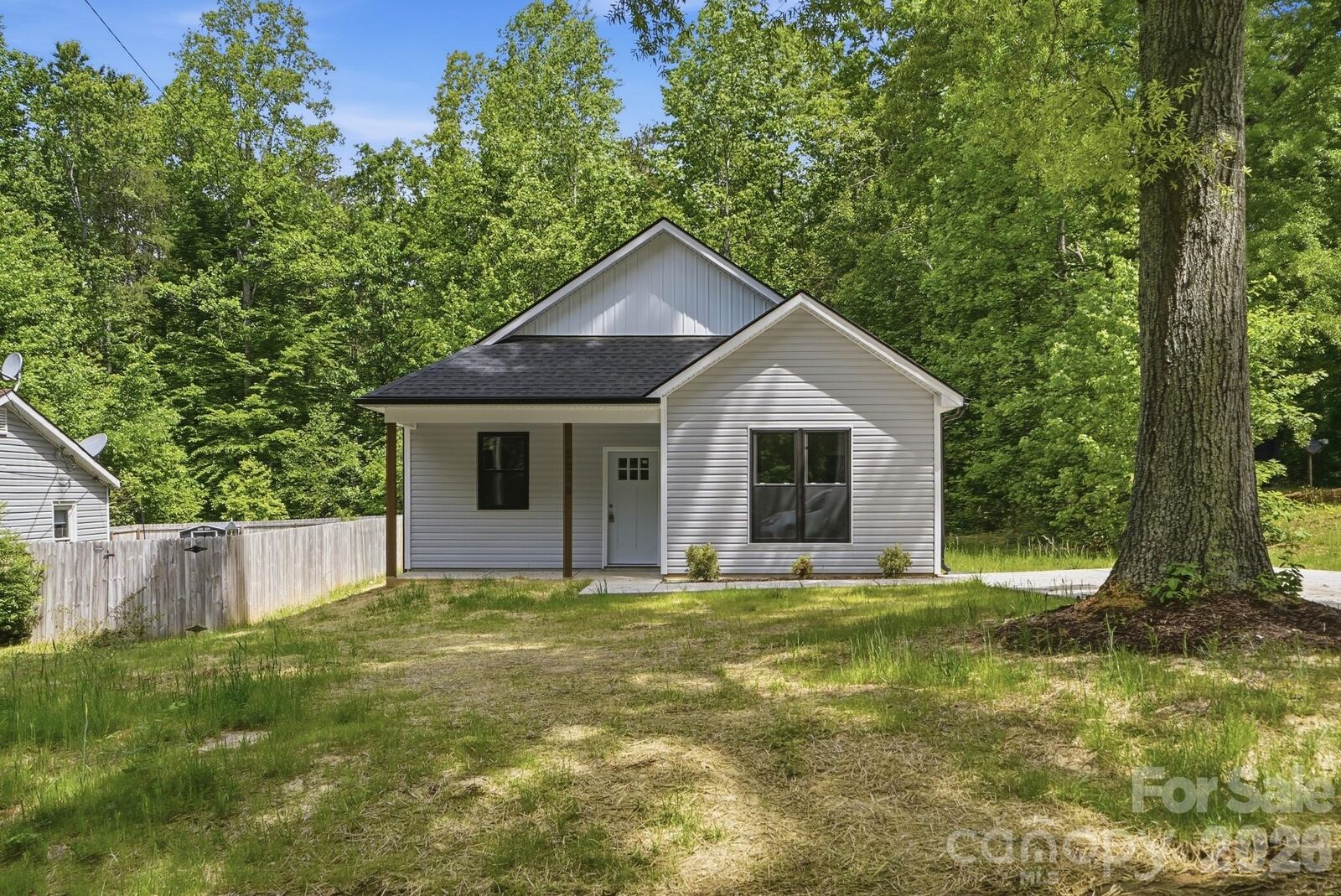 Property Photo:  1230 Wilmington Avenue  NC 28677 