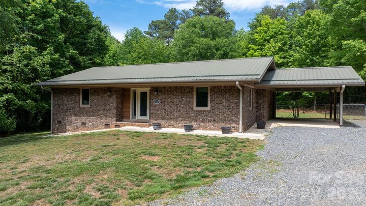 Property Photo:  4586 Charlotte Street  NC 28613 