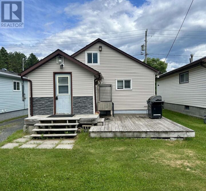Property Photo:  1011 Portage Avenue N  ON P9A 2B1 