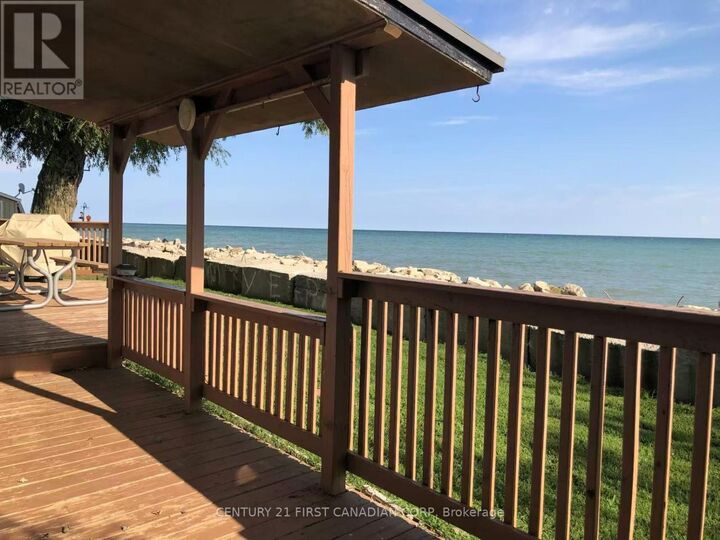 18008 Erie Shore Drive — photo 1