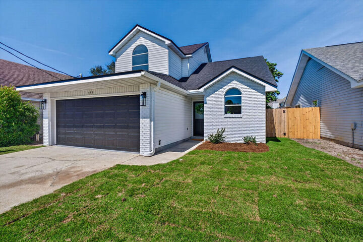 Property Photo:  468 Sandy Ridge Circle  FL 32569 