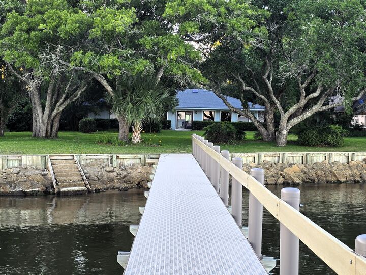 Property Photo:  261 Cedar Beach Cove  FL 32439 