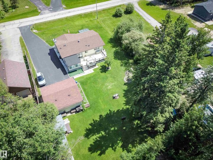 Property Photo:  4828 48 Street  AB T0E 0A0 