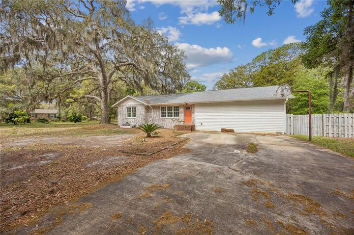 Property Photo:  303 Mahan Street  GA 31558 