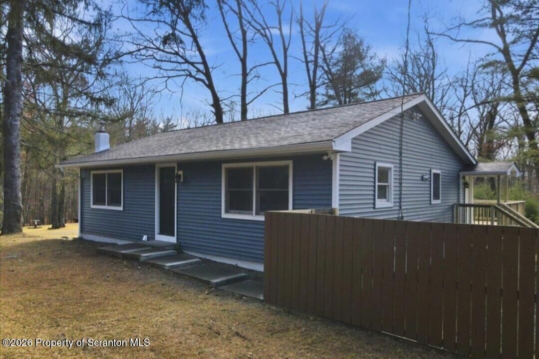 Property Photo:  