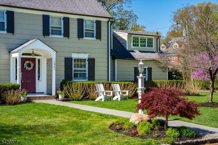 Property Photo:  1061 Wychwood Rd  NJ 07090 