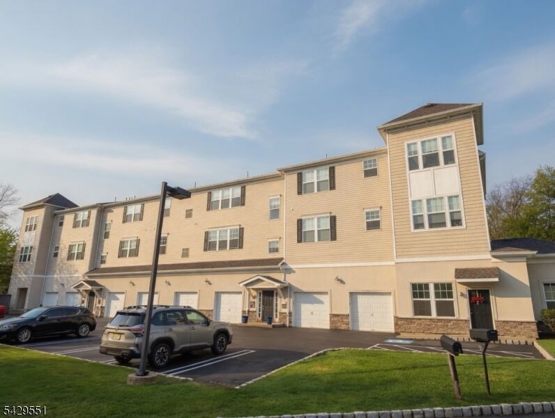 Property Photo:  5 W River Styx Rd U-301  NJ 07843 