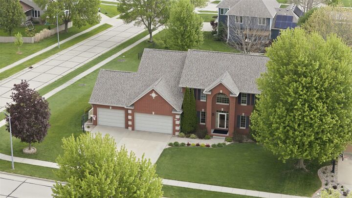 Property Photo:  6625 Peckham Street  IA 50131 
