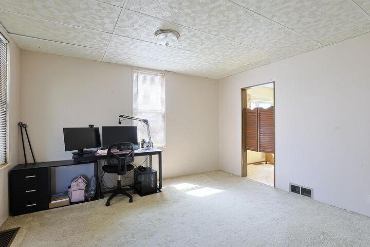Property Photo:  706 S Lincoln  MI 48708 