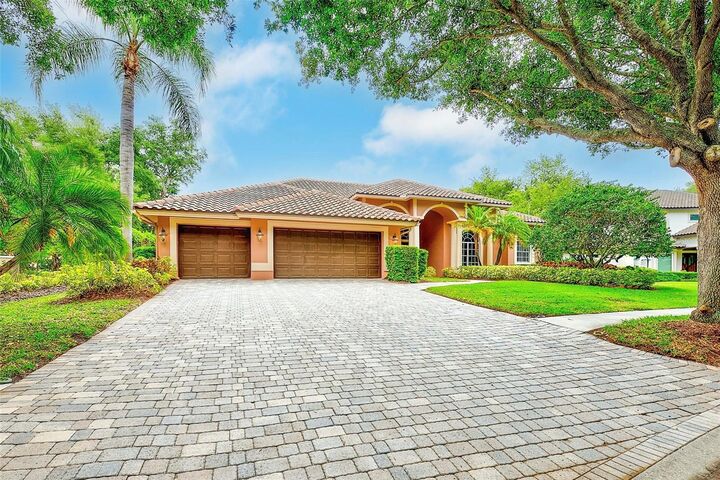 Property Photo:  7640 Hunter Lane N  FL 33782 