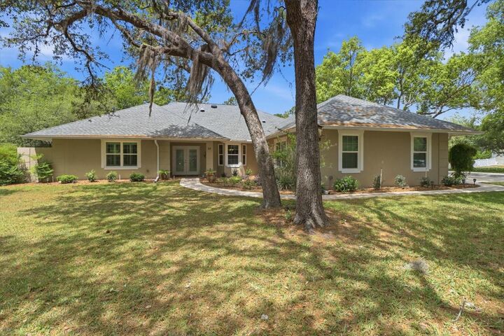 Property Photo:  35 Douglas Street  FL 34446 