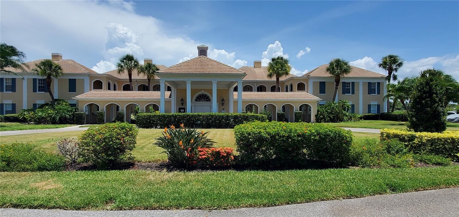 Property Photo:  51 Macewen Drive 12  FL 34229 
