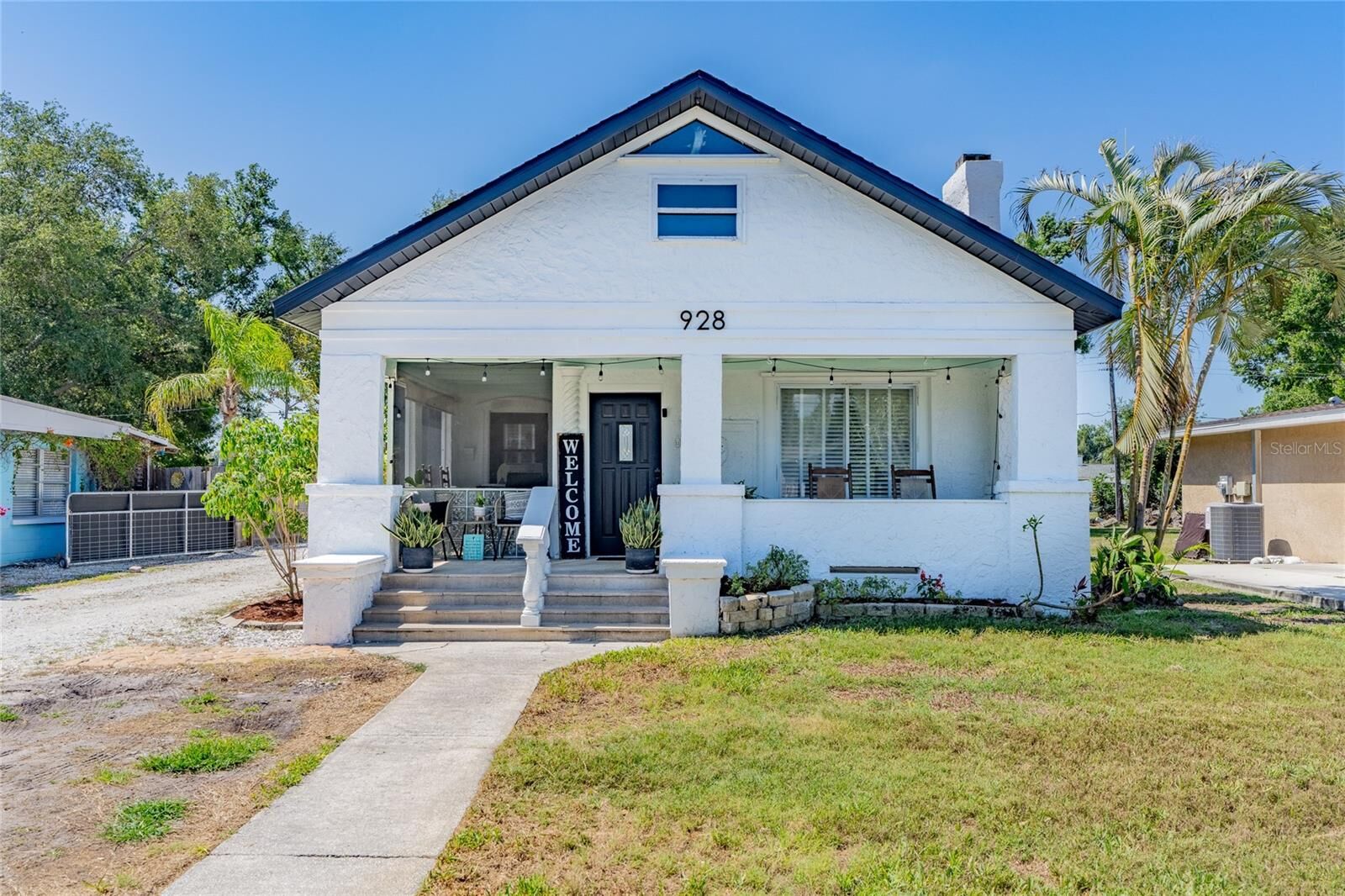 Property Photo:  928 Groveland Avenue  FL 34285 