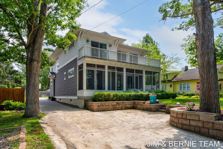 Property Photo: 153 Elizabeth Street MI 49453