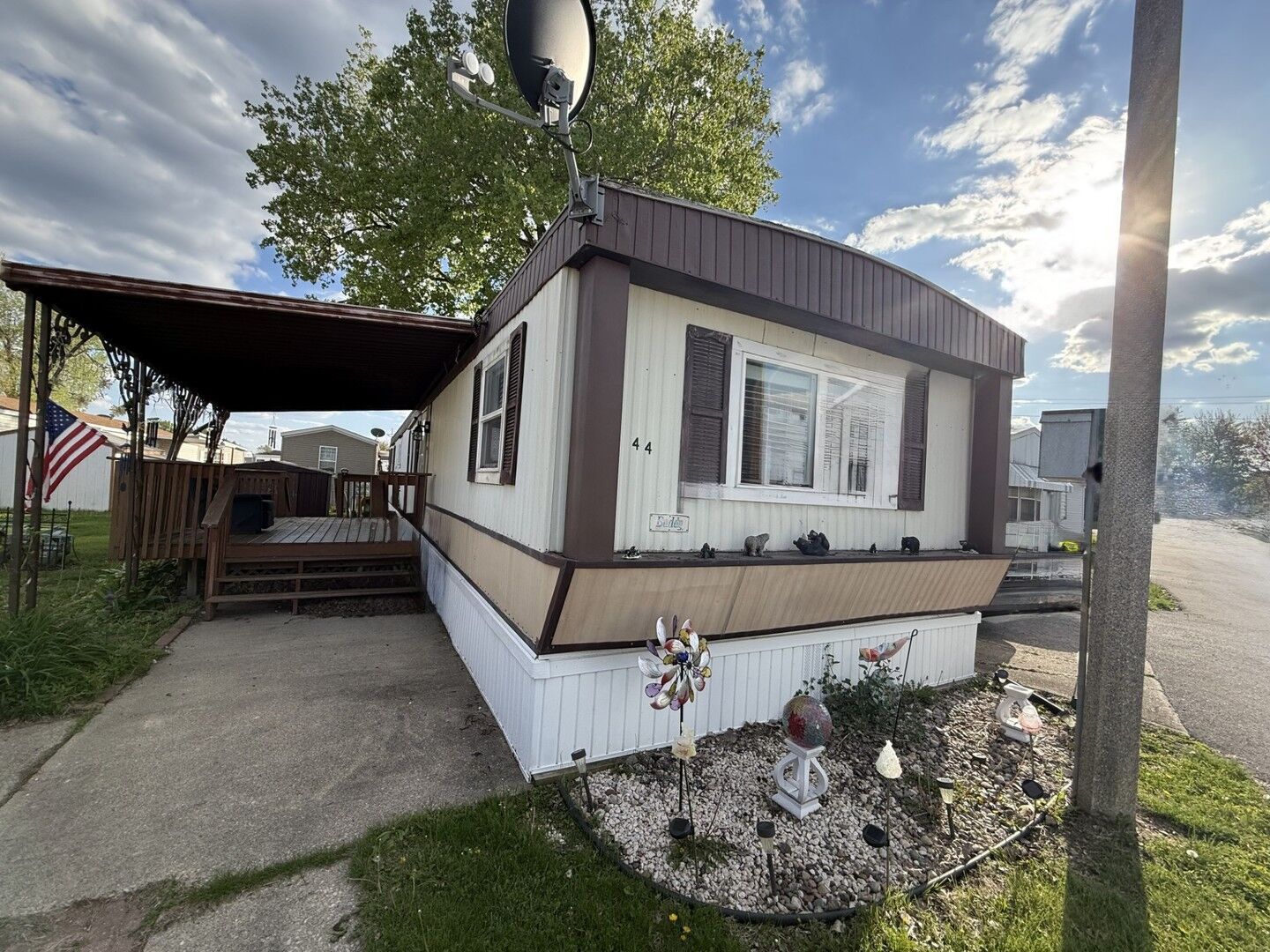 Property Photo: 2705 St Vincents Avenue 44 IL 61301