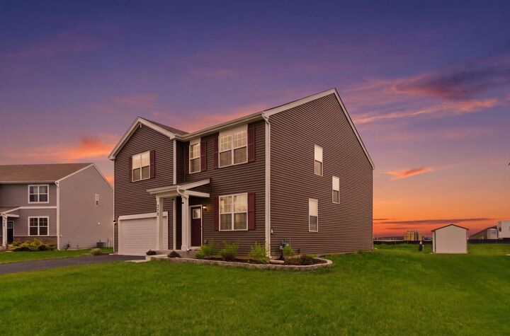 Property Photo:  370 Hemlock Lane  IL 60543 