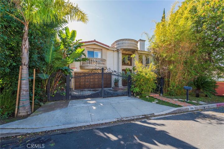 Property Photo:  3259 Malcolm  CA 90034 