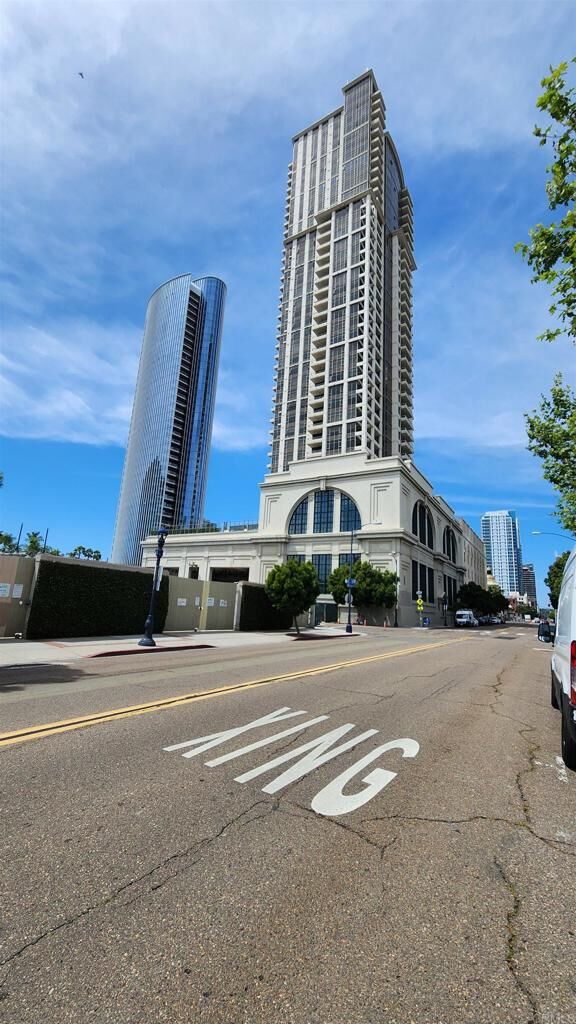 Property Photo: 700 W E Street 2805 CA 92101