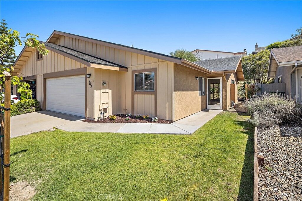 Property Photo:  762 White Oak Blvd  CA 93449 