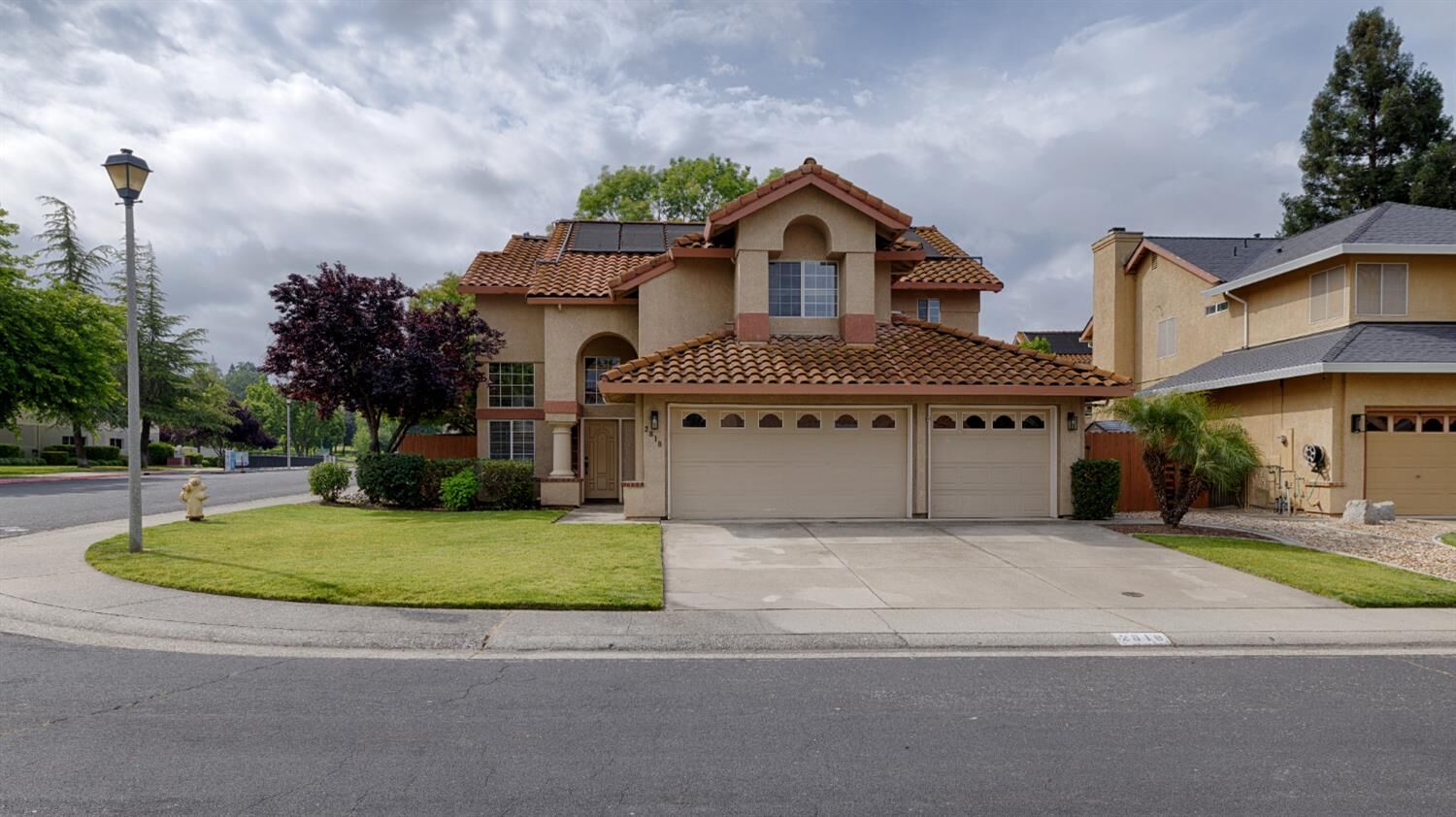 Property Photo:  2818 Club Drive  CA 95765 