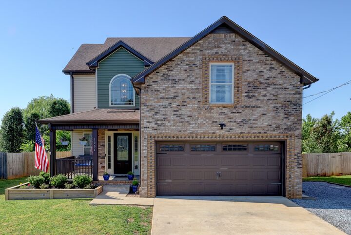Property Photo:  1004 Sunrise Dr  TN 37042 