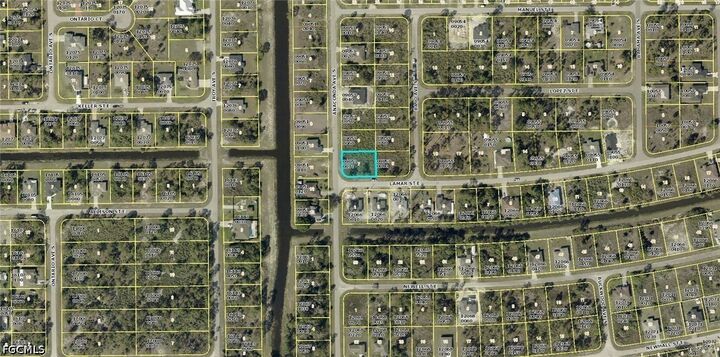 Property Photo: 821 Anaconda Avenue S FL 33974
