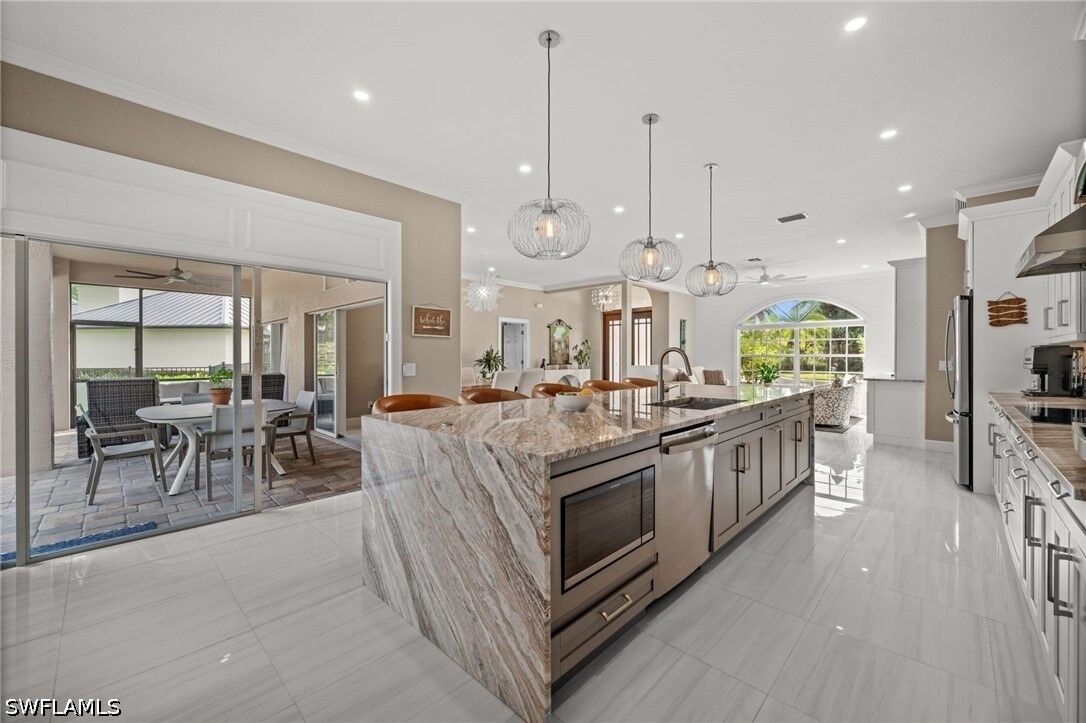 Property Photo: 2035 Teagarden Lane FL 34110