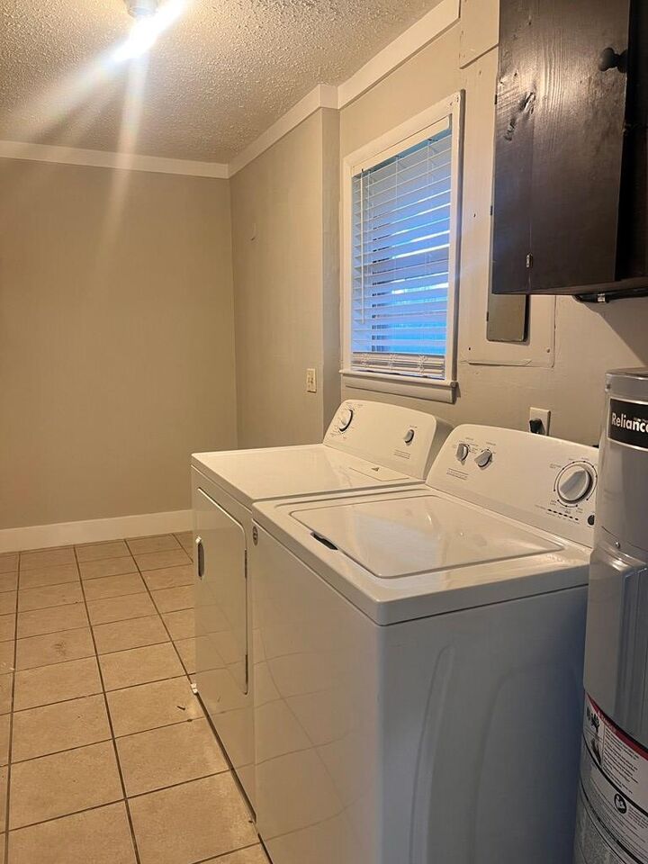 Property Photo:  105 Moore  MS 38916 