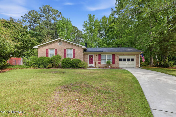 Property Photo: 206 Chatham Court NC 28540