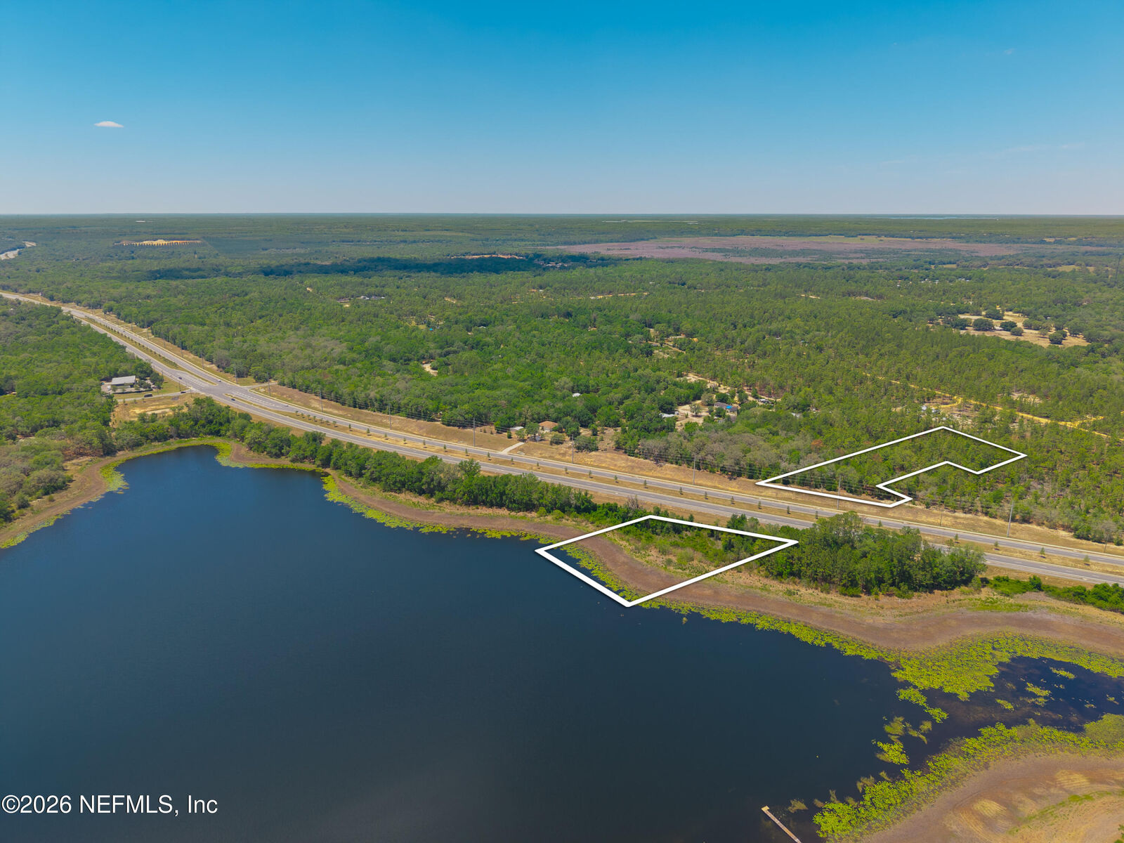 Property Photo:  1668 State Road 20  FL 32640 