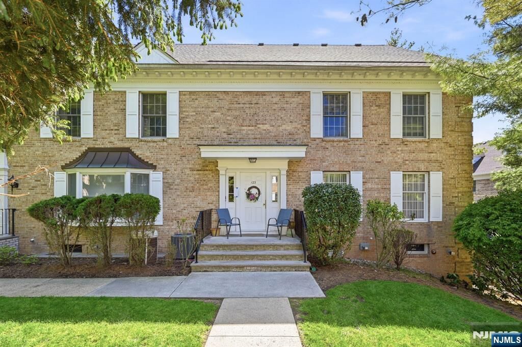 Property Photo:  123 S Maple Avenue A  NJ 07656 