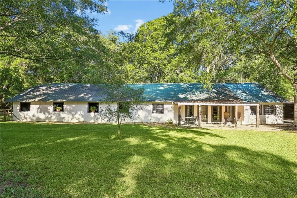 Property Photo:  76483 1082 Highway  LA 70435 