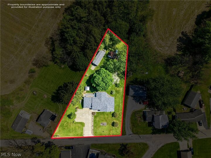 Property Photo:  620 Thomas Road  OH 44432 