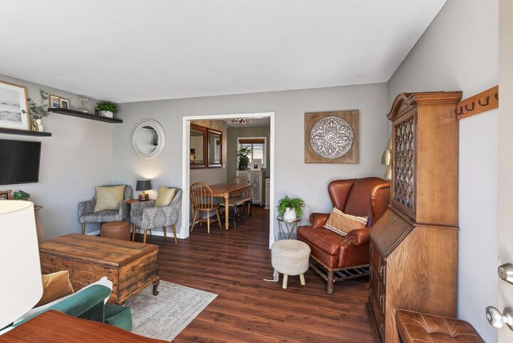 Property Photo:  254 Winifred Street W  MN 55107 