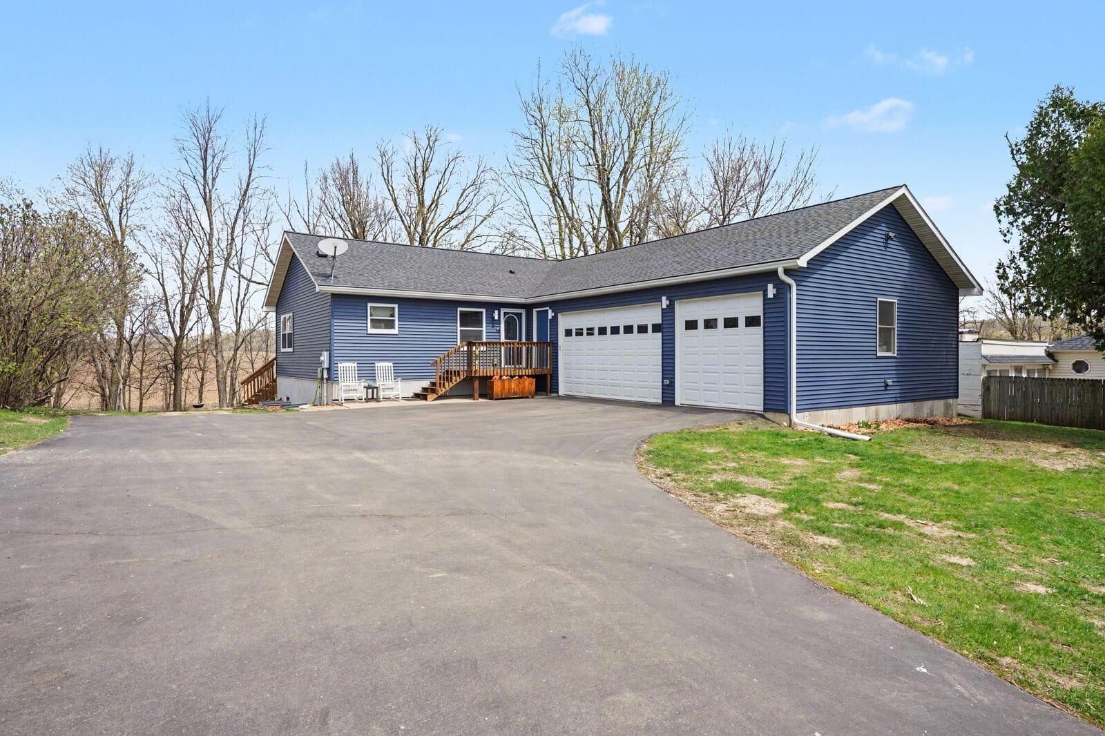 Property Photo:  13347 County 1 Boulevard  MN 55009 