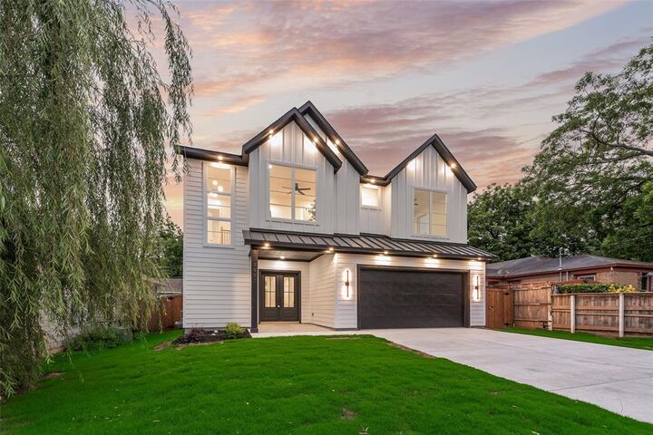 Photo de la propriété:  3530 Gibsondell Avenue  TX 75211 