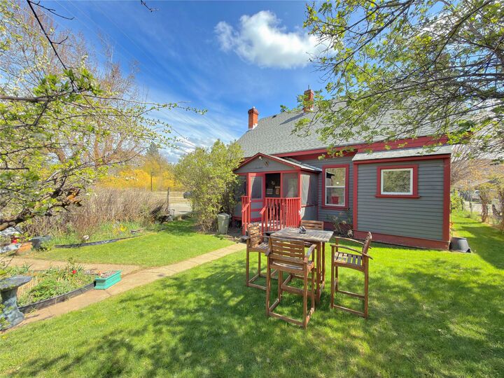 Property Photo: 55 Harold Avenue BC V0X 1W0
