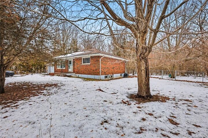 Property Photo: 606 Glen Miller Road ON K8V 0B5
