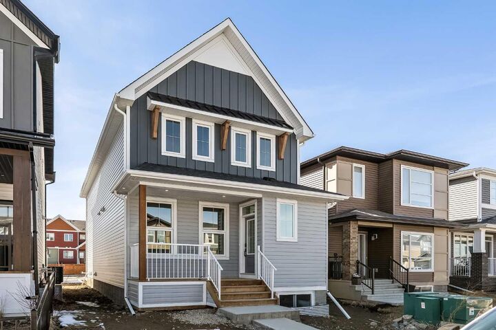 1133 Chinook Gate Bay SW — photo 1