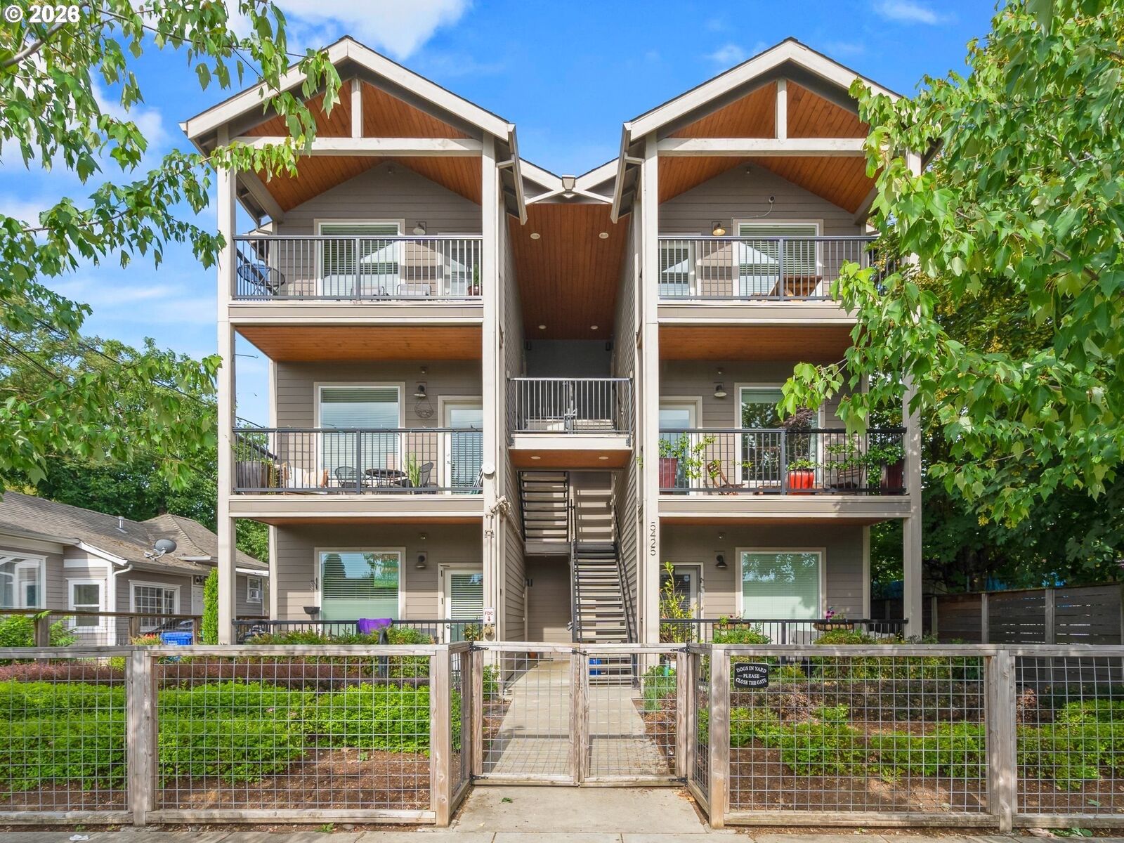 Property Photo: 5425 N Minnesota Ave 6 OR 97217