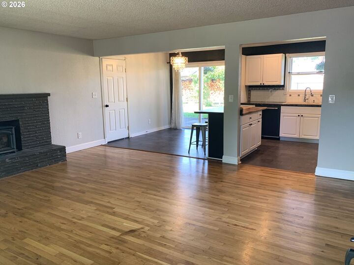 Property Photo:  7816 NE 28th St  WA 98662 
