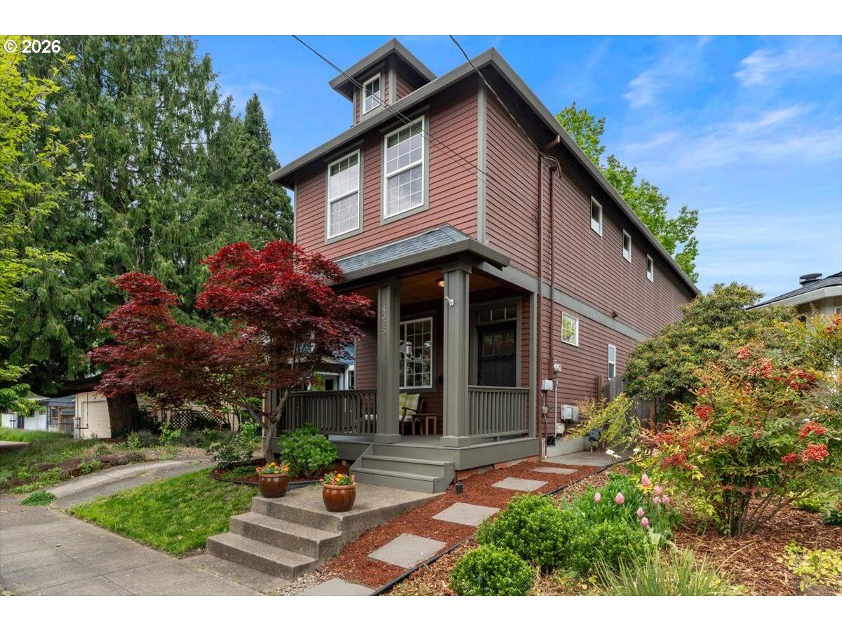 Property Photo: 4325 SE Bybee Blvd OR 97206