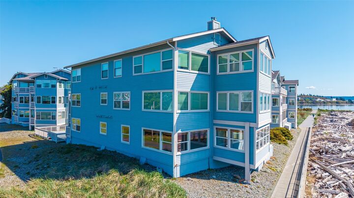 Property Photo:  651 SE Bayshore Drive E102  WA 98277 
