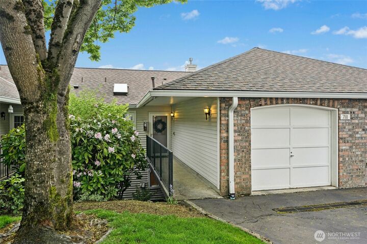 Property Photo: 7111 134th Court SE D3 WA 98059