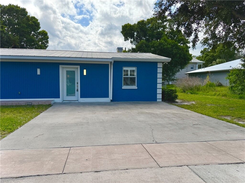 Property Photo:  1835 42nd Avenue B  FL 32960 