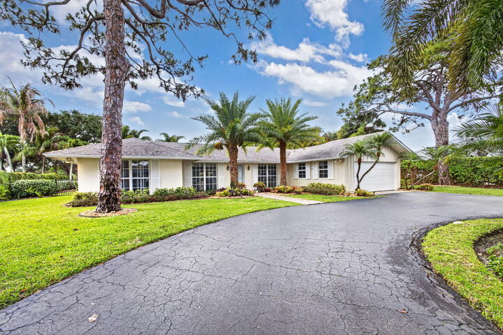 Property Photo: 291 Country Club Drive FL 33469